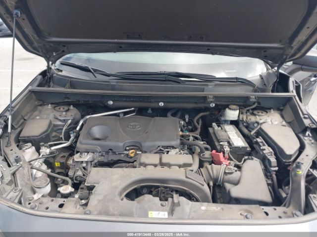 2T3H1RFV4MC098444 Toyota RAV4 LE