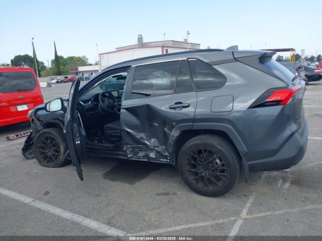 2T3H1RFV4MC098444 Toyota RAV4 LE