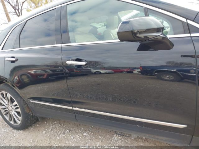 1GYKNCRS2KZ247559 Cadillac XT5 LUXURY