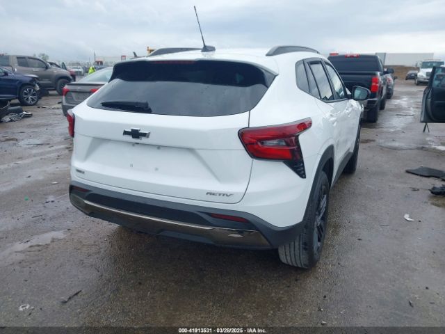 2024 CHEVROLET TRAX KL77LKE27RC132239 Photo 3