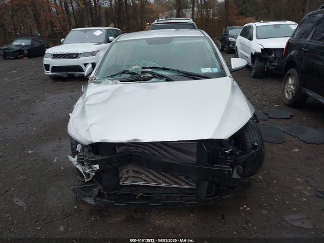 5NPD84LF8JH362440 Hyundai ELANTRA SEL