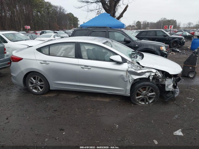 5NPD84LF8JH362440 Hyundai ELANTRA SEL