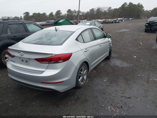 5NPD84LF8JH362440 Hyundai ELANTRA SEL