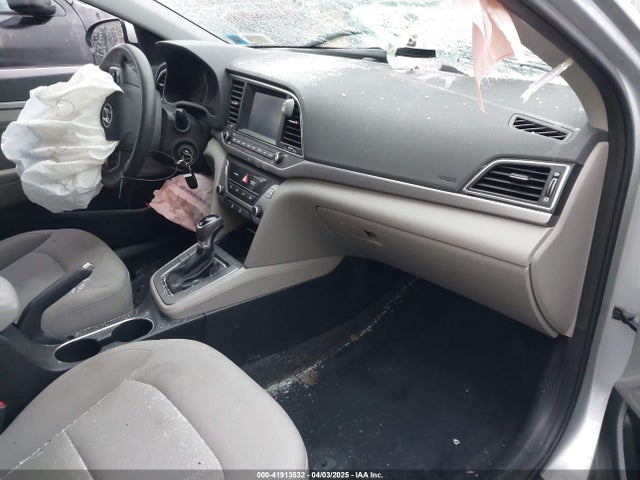 5NPD84LF8JH362440 Hyundai ELANTRA SEL