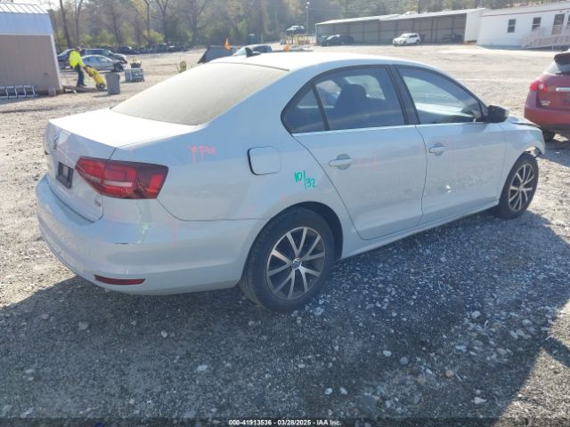3VWDB7AJ7JM239794 Volkswagen Jetta 1.4t Se/1.4t Wolfsburg Edition
