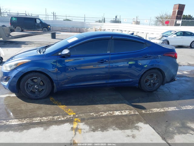5NPDH4AE0FH646713 Hyundai ELANTRA SE
