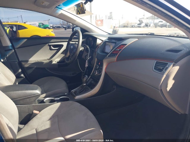 5NPDH4AE0FH646713 Hyundai ELANTRA SE