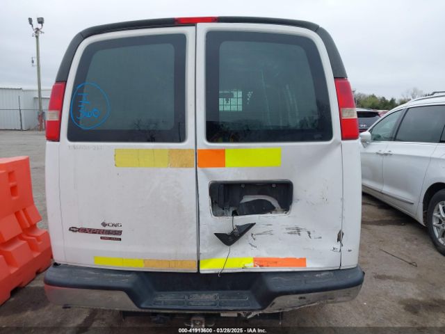 1GCWGFCB1E1113057 Chevrolet Express 2500 Work Van