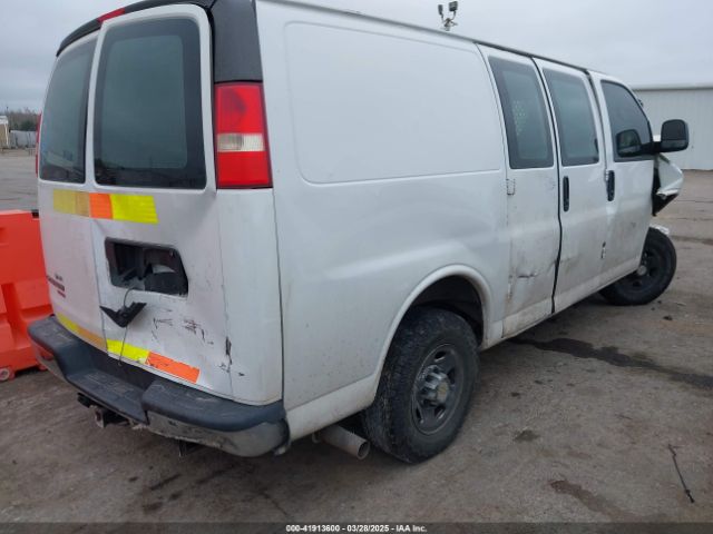 1GCWGFCB1E1113057 Chevrolet Express 2500 Work Van