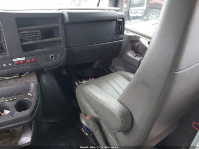 1GCWGFCB1E1113057 Chevrolet Express 2500 Work Van