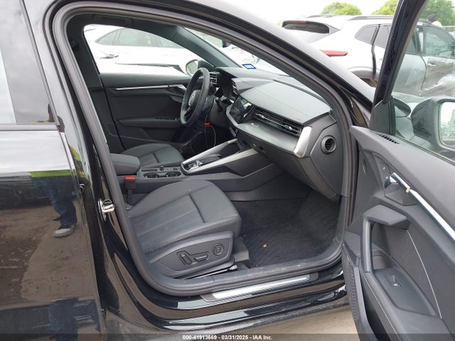 2024 AUDI A3 WAUAUDGY4RA137345 Photo 4