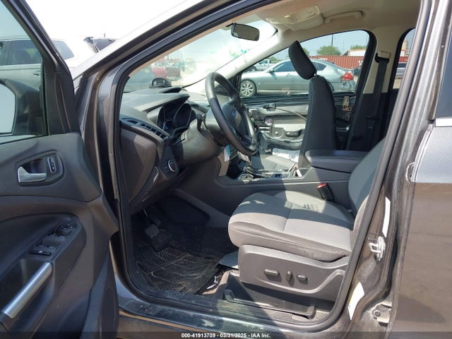 1FMCU0GD5JUB11305 Ford ESCAPE SE