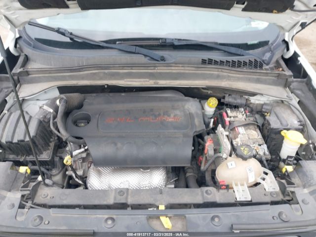ZACCJABT0FPB65587 Jeep Renegade Latitude