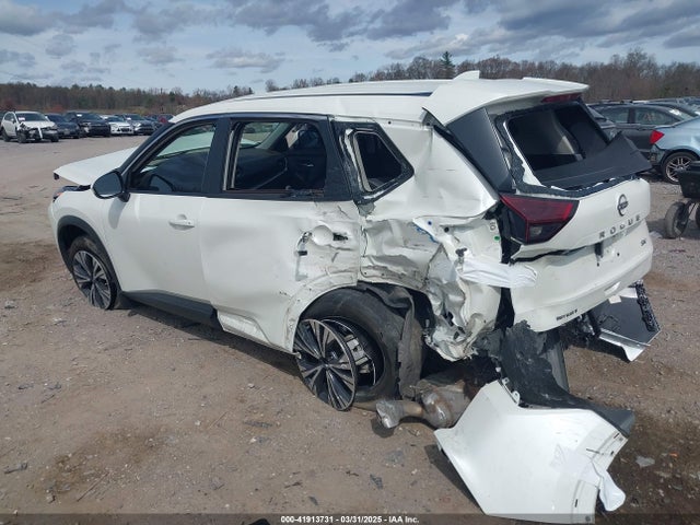 5N1BT3BAXPC865800 Nissan Rogue Sv Fwd