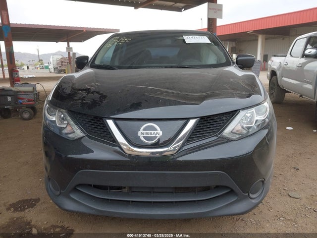JN1BJ1CP2KW238262 Nissan Rogue Sport S
