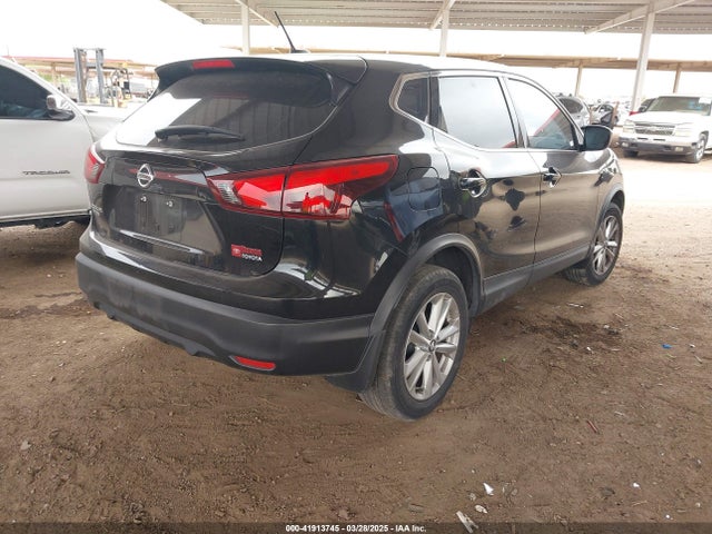JN1BJ1CP2KW238262 Nissan Rogue Sport S