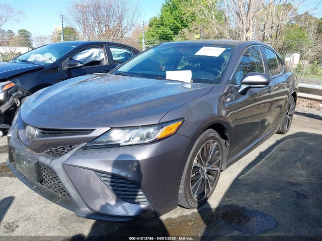 4T1B11HK3JU518806 Toyota CAMRY SE