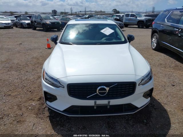 7JR102FZ4MG108772 Volvo S60 T5 Momentum