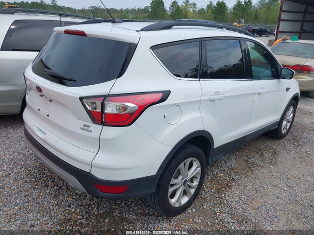 1FMCU0GD6JUC11056 Ford ESCAPE SE