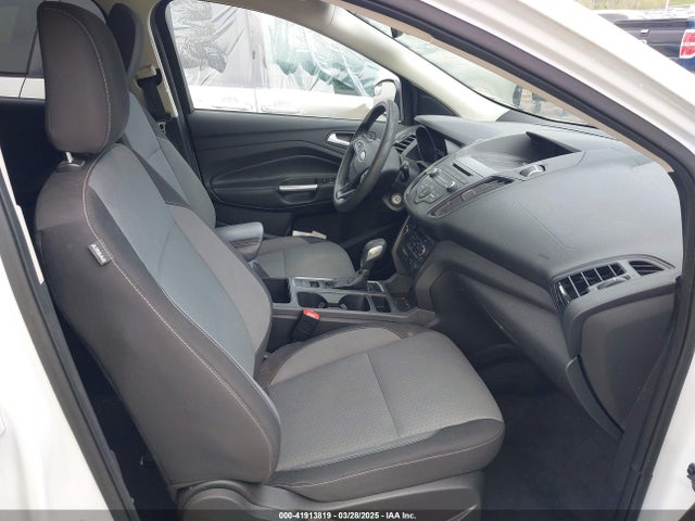 1FMCU0GD6JUC11056 Ford ESCAPE SE