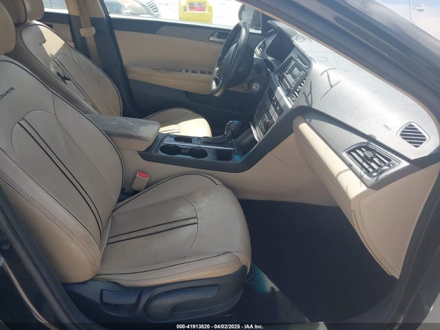 5NPE24AF8FH151075 Hyundai SONATA SE