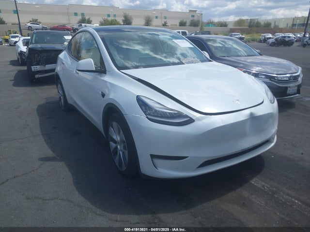 2023 TESLA MODEL Y 7SAYGDEE5PA147680 Photo 0