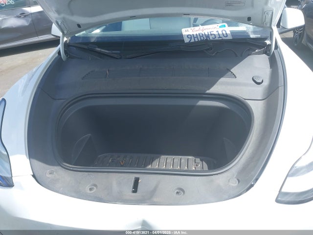 2023 TESLA MODEL Y 7SAYGDEE5PA147680 Photo 9