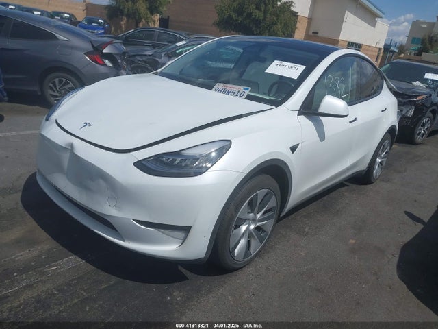 2023 TESLA MODEL Y 7SAYGDEE5PA147680 Photo 1