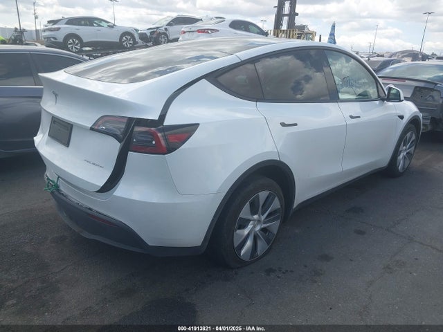 2023 TESLA MODEL Y 7SAYGDEE5PA147680 Photo 3