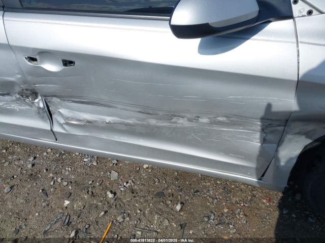 5NPD84LF6HH062986 Hyundai ELANTRA SE