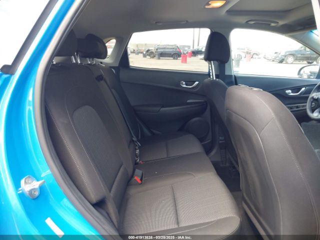 KM8K32AB9NU916456 Hyundai Kona Sel