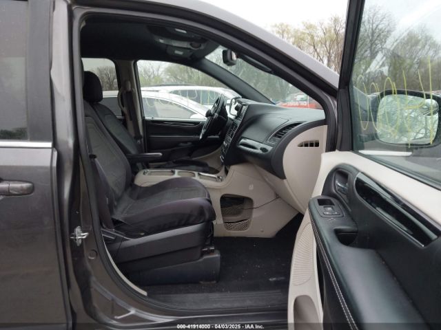 2C4RDGCGXKR776982 Dodge Grand Caravan Sxt