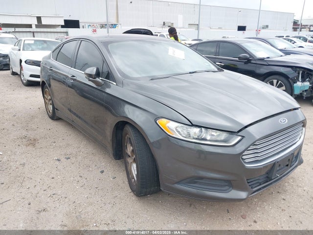 1FA6P0H75F5104055 Ford FUSION SE