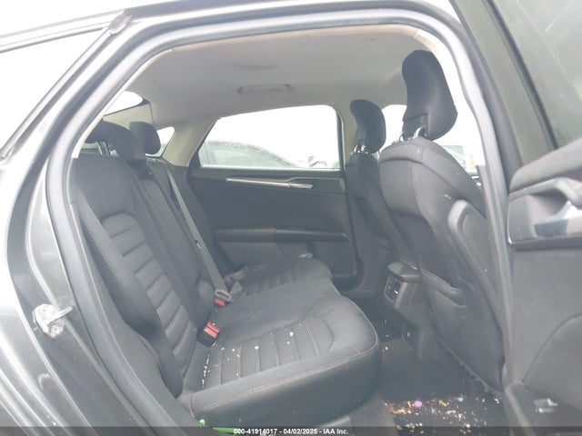 1FA6P0H75F5104055 Ford FUSION SE