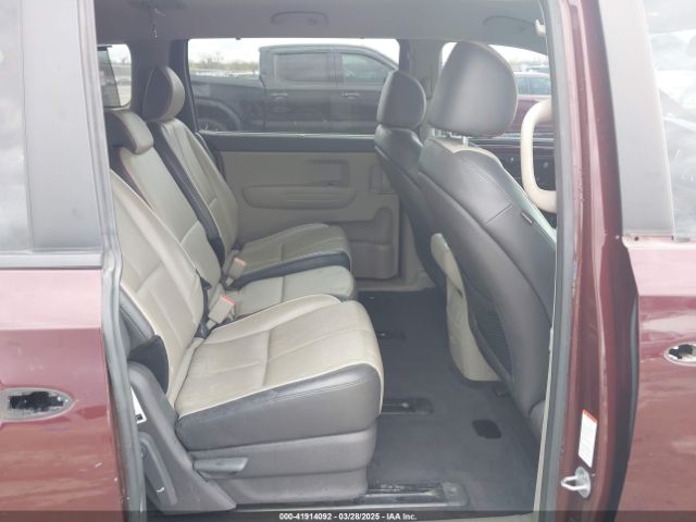 KNDMB5C16H6237873 KIA SEDONA LX