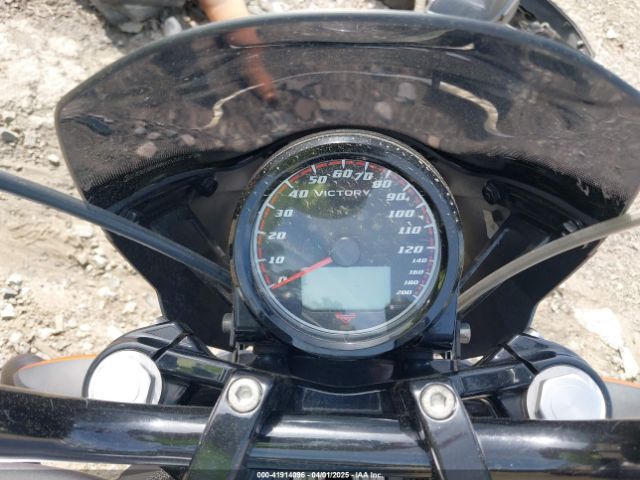 2017 VICTORY MOTORCYCLES OCTANE 5VPFTB001H3000484 Photo 6