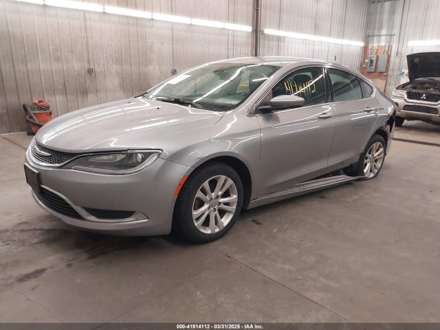 Chrysler 200 Limited 2015 1C3CCCAB1FN534985 Image 2