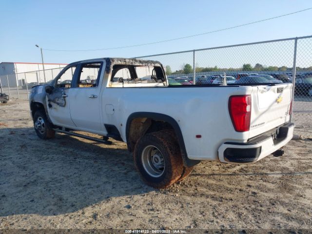 2022 CHEVROLET SILVERADO 3500HD 1GC4YVEY0NF332160 Photo 2
