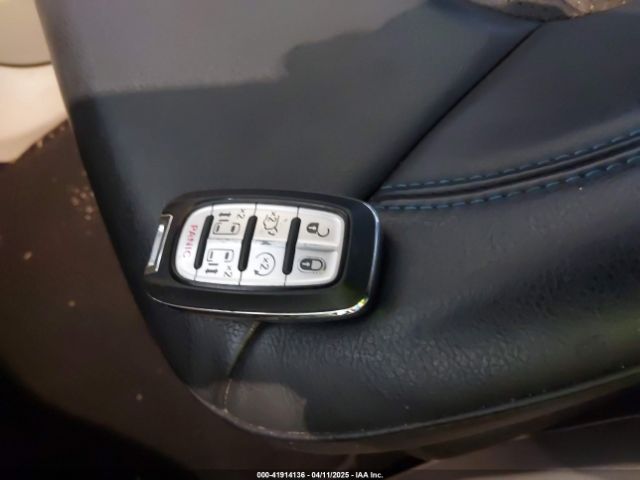 2021 CHRYSLER PACIFICA 2C4RC1BGXMR503108 Photo 10