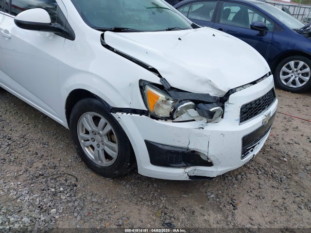 1G1JC6SH5E4107572 Chevrolet Sonic Lt Auto