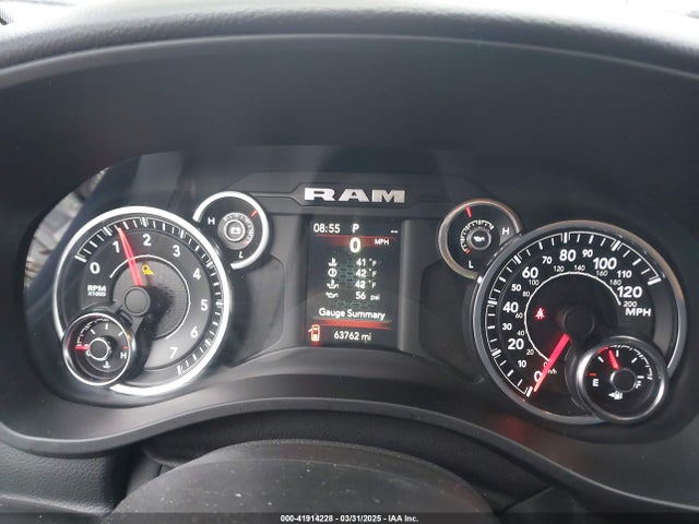 1C6SRFFT6LN329738 RAM 1500 Big Horn  4x4 5'7 Box