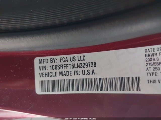 1C6SRFFT6LN329738 RAM 1500 Big Horn  4x4 5'7 Box
