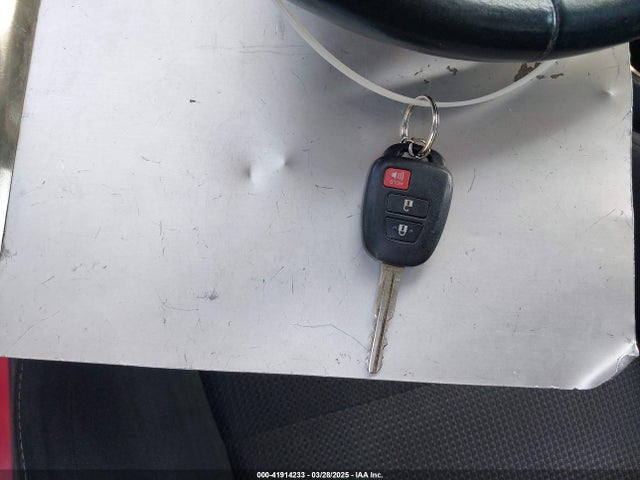2T3WFREV0HW389571 Toyota Rav4 Xle