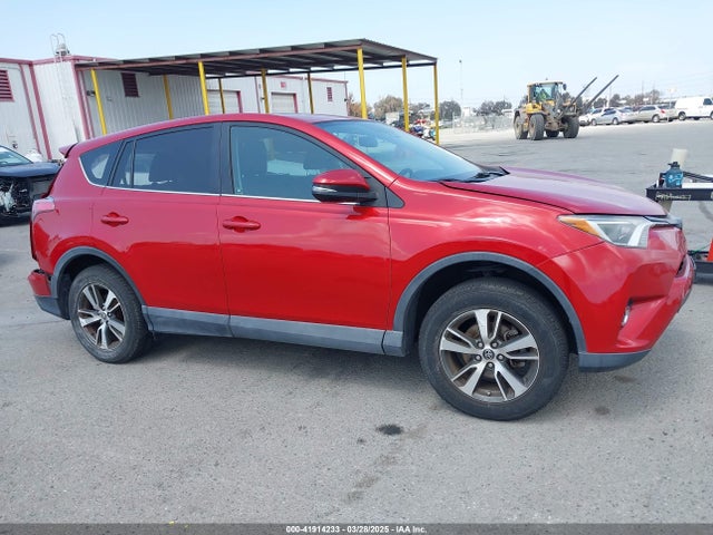 2T3WFREV0HW389571 Toyota Rav4 Xle