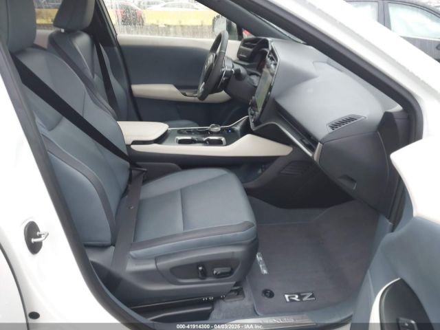 JTJABABB9RA004913 Lexus Rz 300e Premium