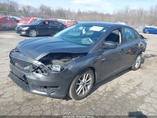 1FADP3F25JL306401 Ford FOCUS SE