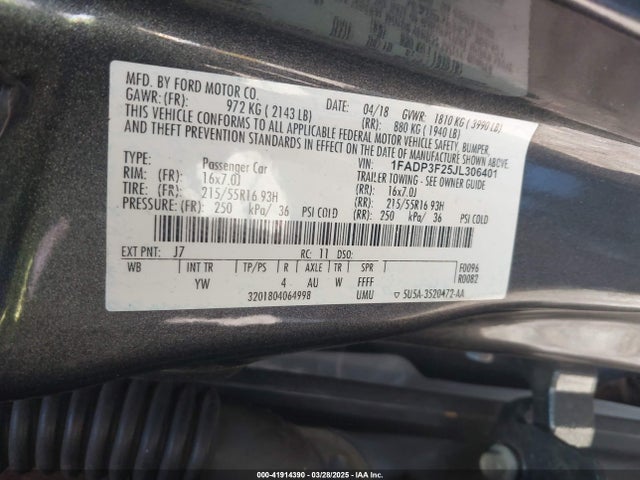 1FADP3F25JL306401 Ford FOCUS SE