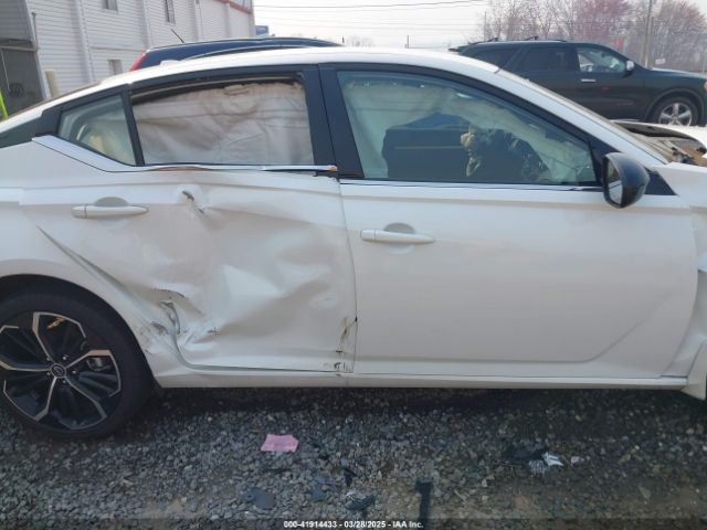1N4BL4CW0RN349978 Nissan Altima Sr Intelligent Awd
