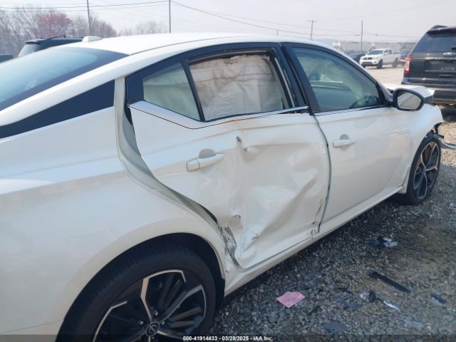 1N4BL4CW0RN349978 Nissan Altima Sr Intelligent Awd