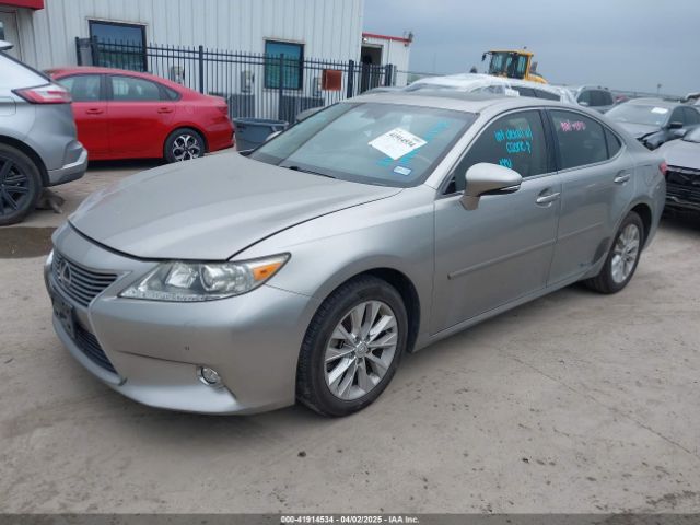 JTHBW1GG9F2099445 Lexus ES 300H
